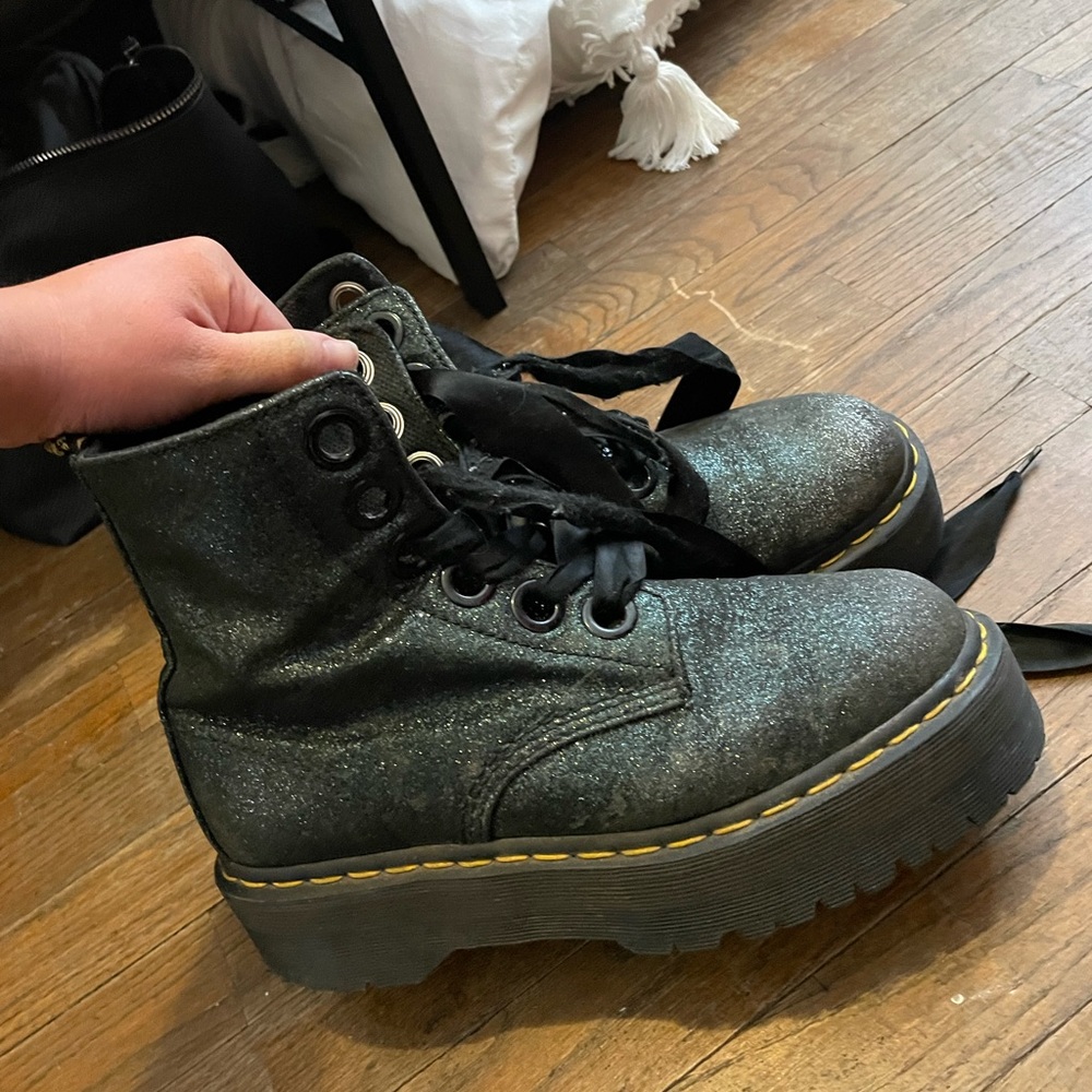 Platform Doc Martens